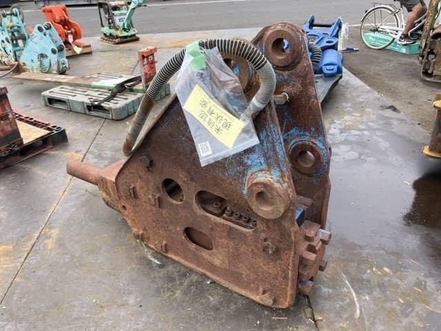 Breaker — Auction (lot 8457-3182)