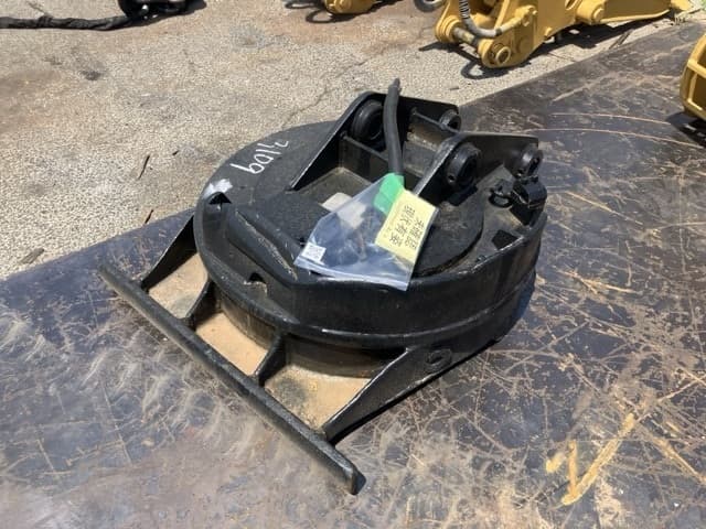 Magnet — Auction (lot 8457-3185)