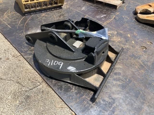 Magnet — Auction (lot 8457-3185)