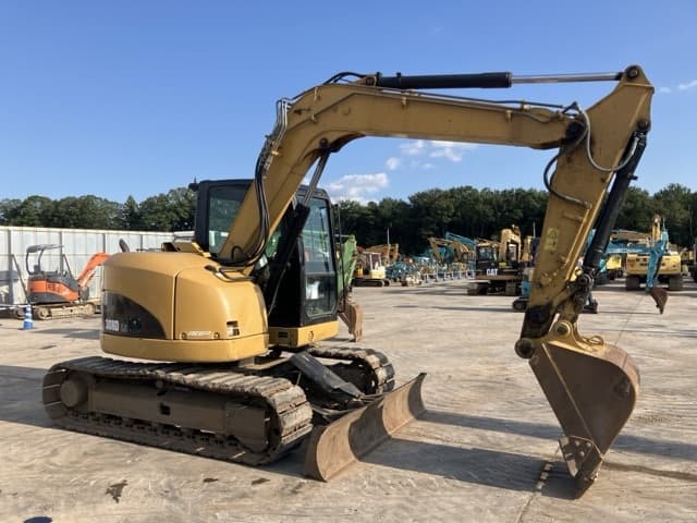 EXCAVATOR — Auction (lot 8457-319)