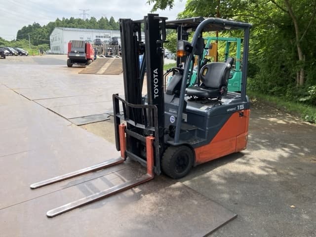 Battery Forklift — Auction (lot 8457-32001)