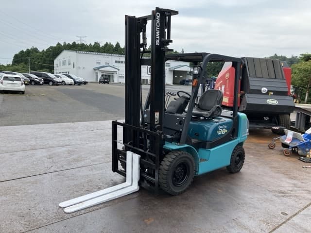 Forklift — Auction (lot 8457-32004)