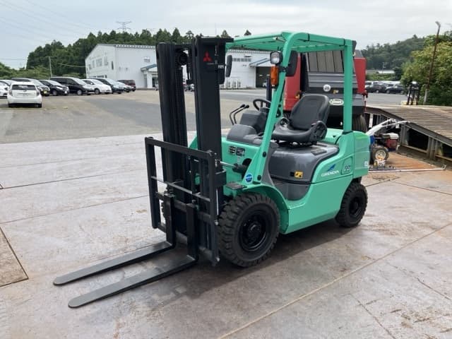 Forklift — Auction (lot 8457-32005)