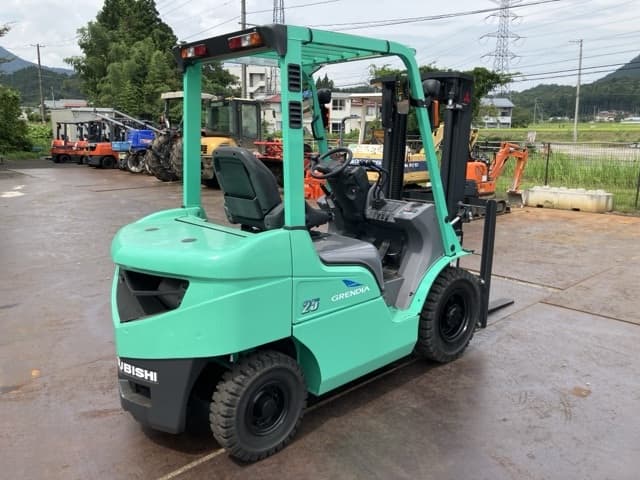 Forklift — Auction (lot 8457-32005)