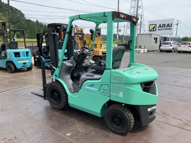 Forklift — Auction (lot 8457-32005)