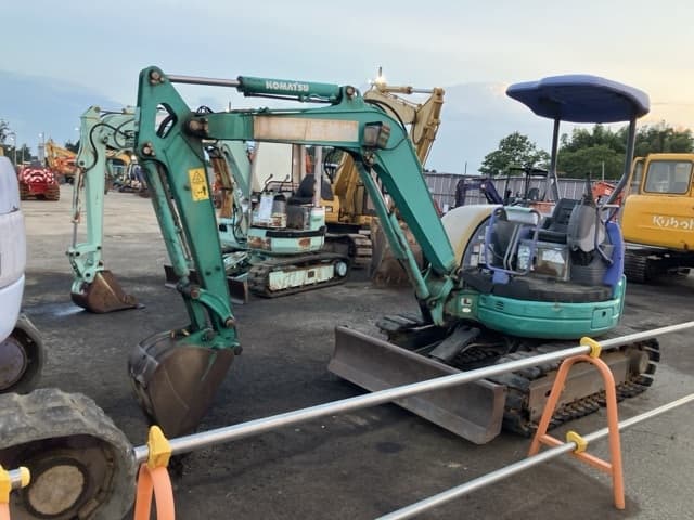 MINI EXCAVATOR — Auction (lot 8457-321)