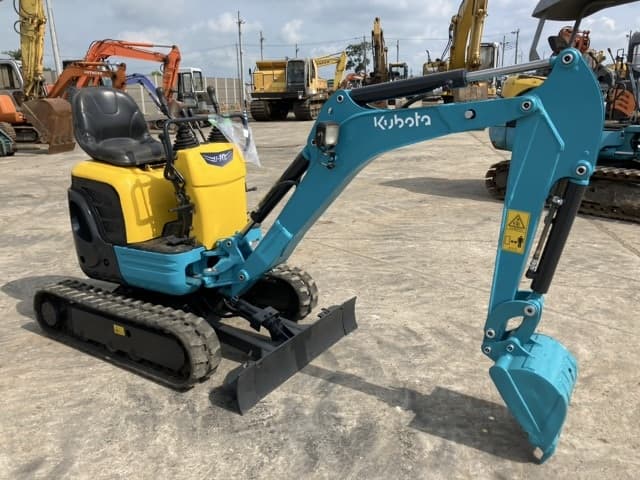 MINI EXCAVATOR — Auction (lot 8457-322)