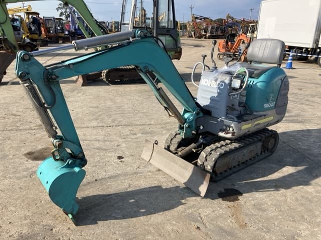 MINI EXCAVATOR — Auction (lot 8457-324)
