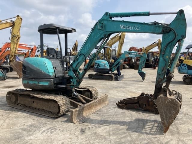 MINI EXCAVATOR — Auction (lot 8457-326)
