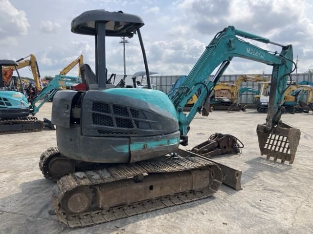 MINI EXCAVATOR — Auction (lot 8457-326)