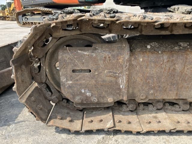 MINI EXCAVATOR — Auction (lot 8457-326)