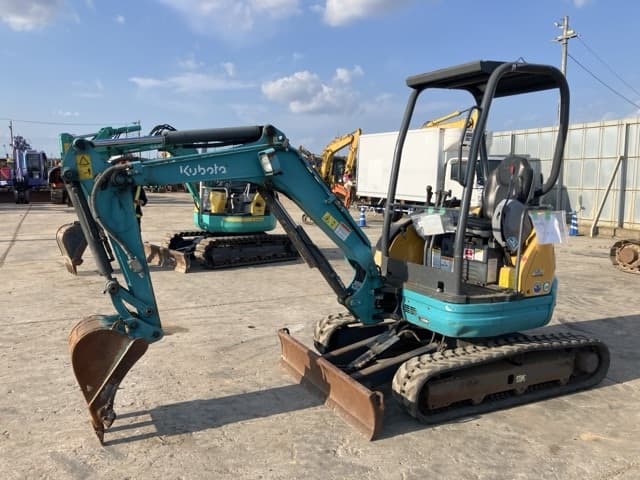 MINI EXCAVATOR — Auction (lot 8457-327)