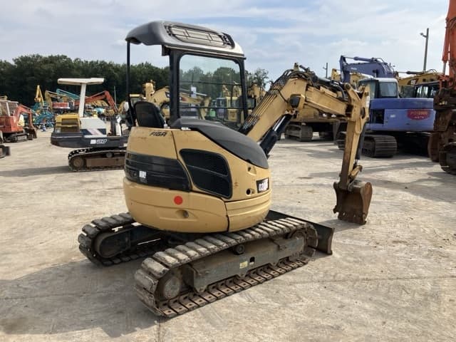MINI EXCAVATOR — Auction (lot 8457-328)