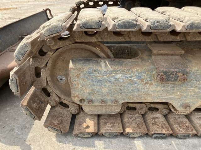 MINI EXCAVATOR — Auction (lot 8457-328)