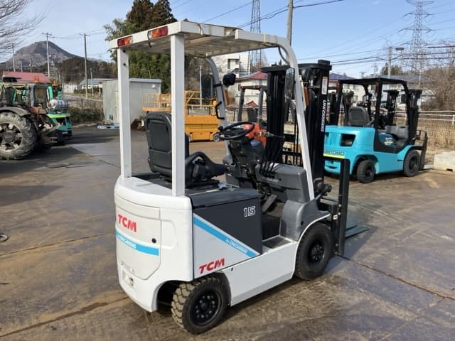 Battery Forklift — Auction (lot 8457-32801)