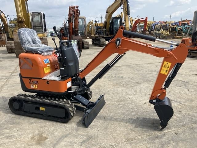MINI EXCAVATOR — Auction (lot 8457-329)