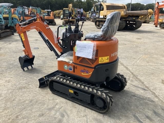 MINI EXCAVATOR — Auction (lot 8457-329)