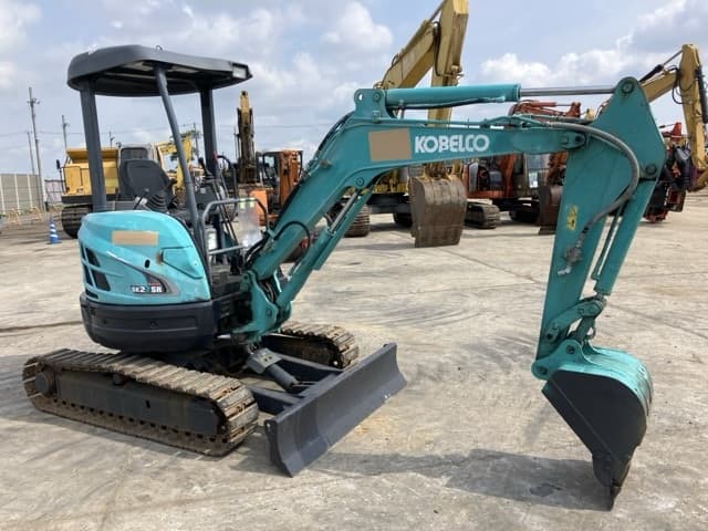 MINI EXCAVATOR — Auction (lot 8457-331)