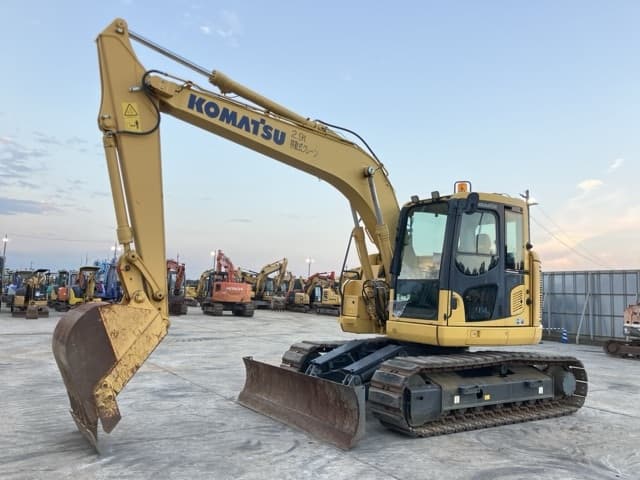 EXCAVATOR — Auction (lot 8457-335)