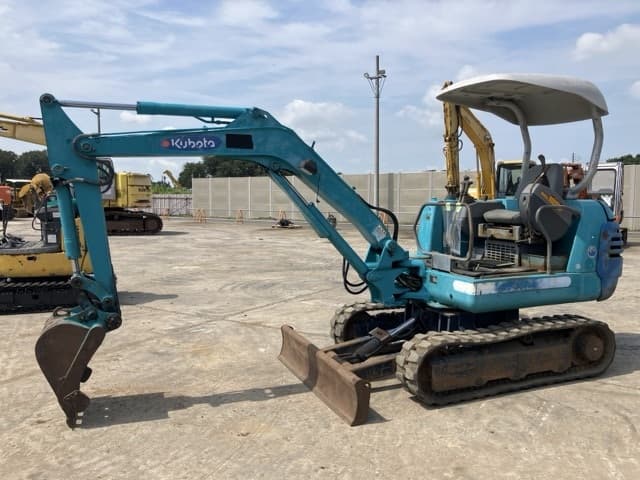 MINI EXCAVATOR — Auction (lot 8457-339)
