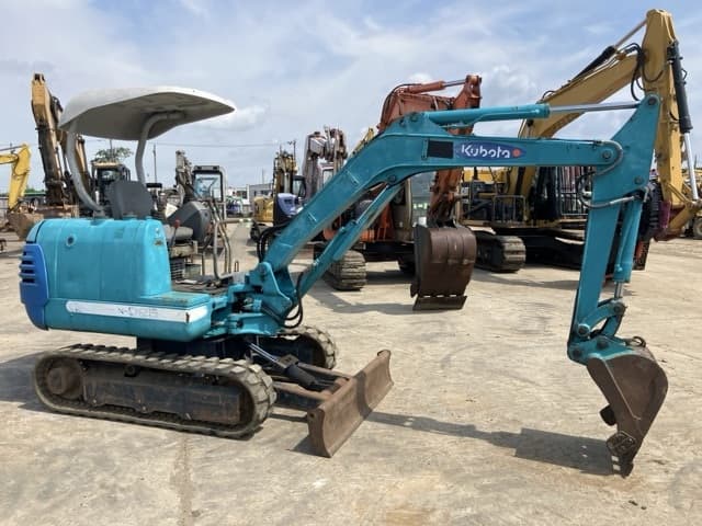 MINI EXCAVATOR — Auction (lot 8457-339)