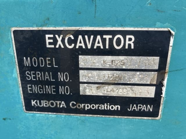 MINI EXCAVATOR — Auction (lot 8457-339)