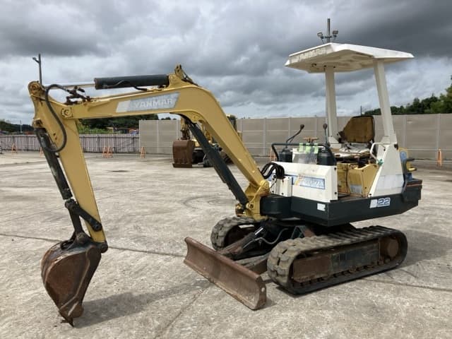 MINI EXCAVATOR — Auction (lot 8457-34)