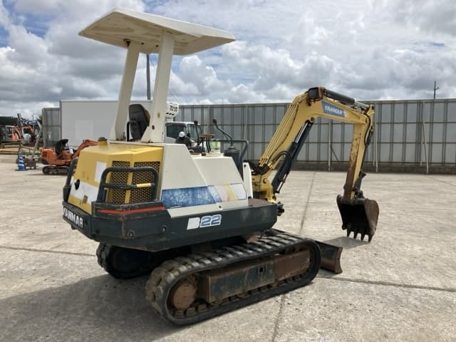 MINI EXCAVATOR — Auction (lot 8457-34)