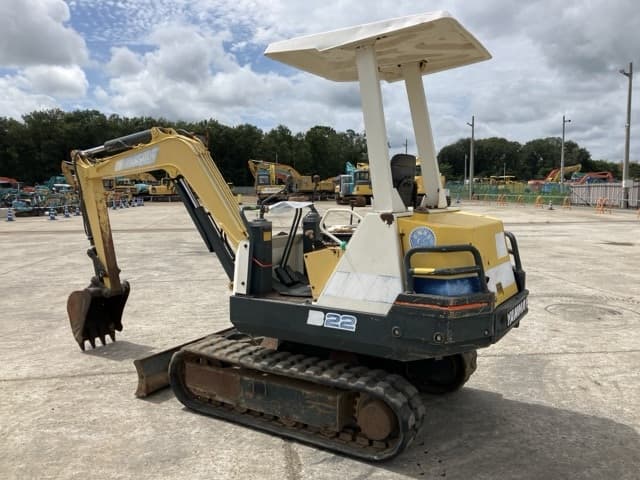 MINI EXCAVATOR — Auction (lot 8457-34)
