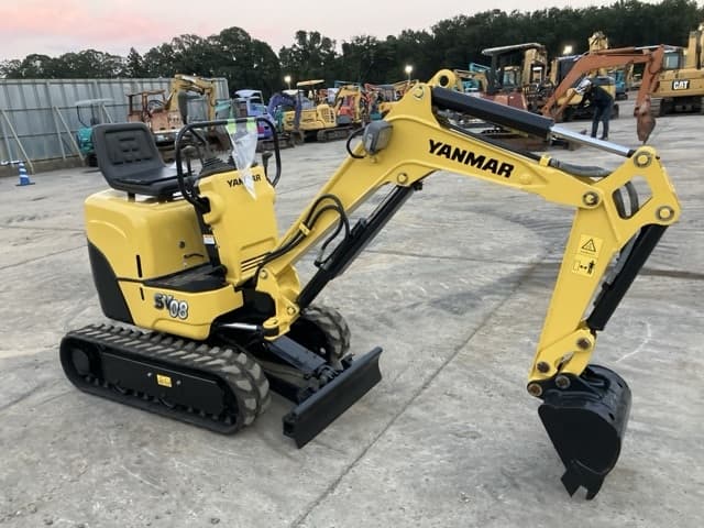 MINI EXCAVATOR — Auction (lot 8457-341)