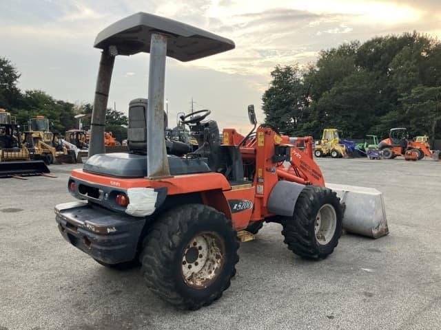 MINI WHEEL LOADER — Auction (lot 8457-343)