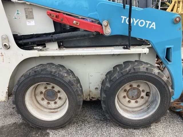 SKID STEER LOADER — Auction (lot 8457-344)