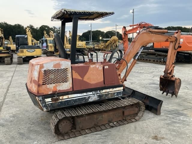 MINI EXCAVATOR — Auction (lot 8457-346)