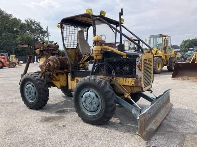 WHEEL LOADER — Auction (lot 8457-349)