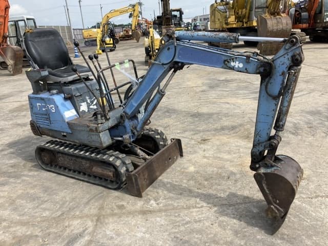 MINI EXCAVATOR — Auction (lot 8457-351)