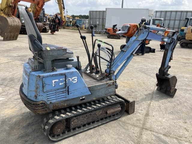 MINI EXCAVATOR — Auction (lot 8457-351)