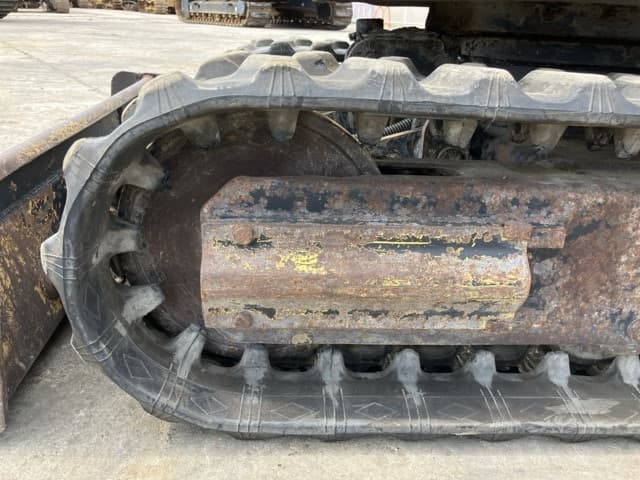 MINI EXCAVATOR — Auction (lot 8457-351)