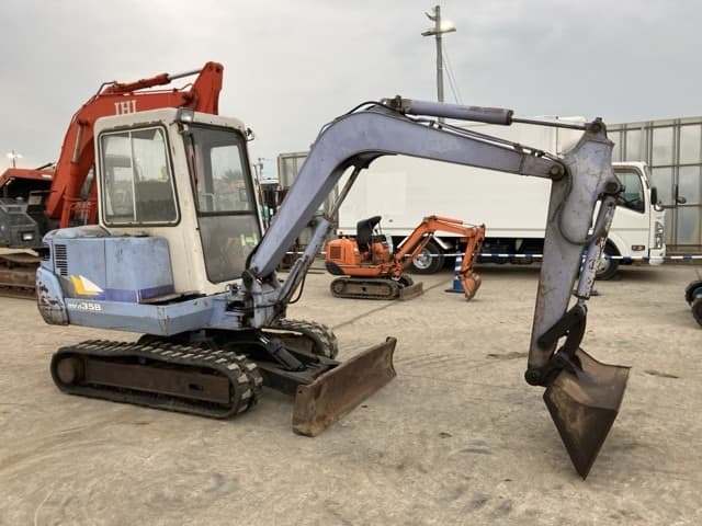 MINI EXCAVATOR — Auction (lot 8457-355)