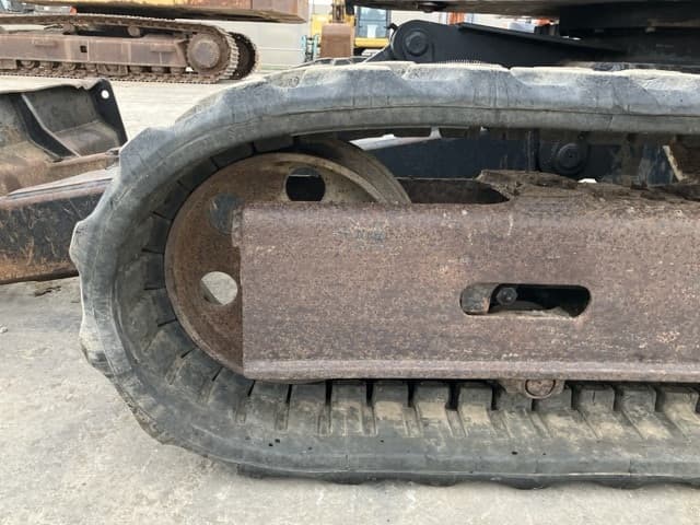 MINI EXCAVATOR — Auction (lot 8457-355)
