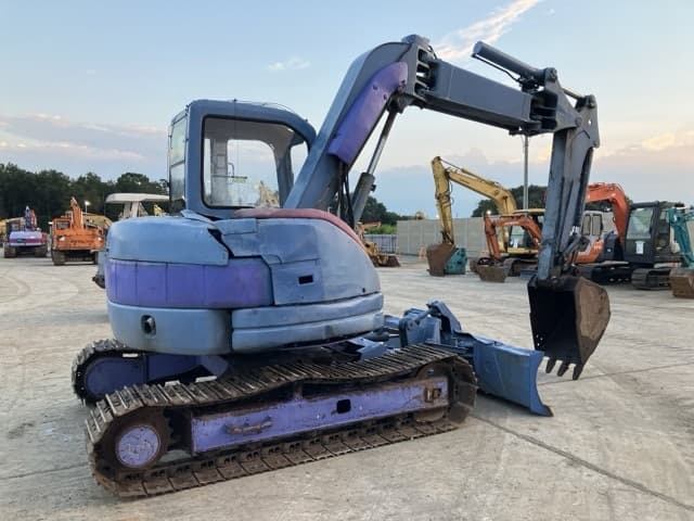 EXCAVATOR — Auction (lot 8457-356)
