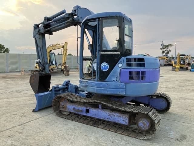 EXCAVATOR — Auction (lot 8457-356)