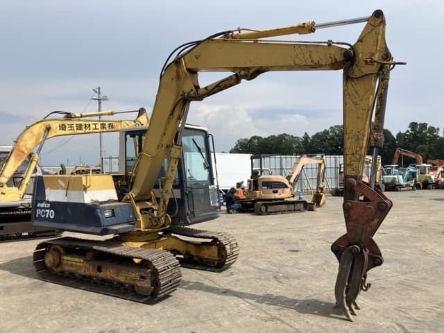 EXCAVATOR — Auction (lot 8457-357)