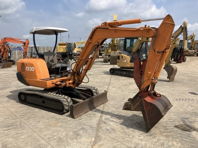 MINI EXCAVATOR — Auction (lot 8457-359)