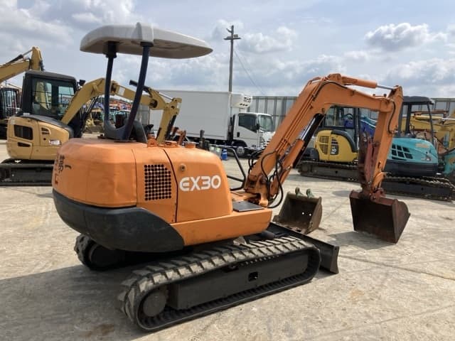 MINI EXCAVATOR — Auction (lot 8457-359)