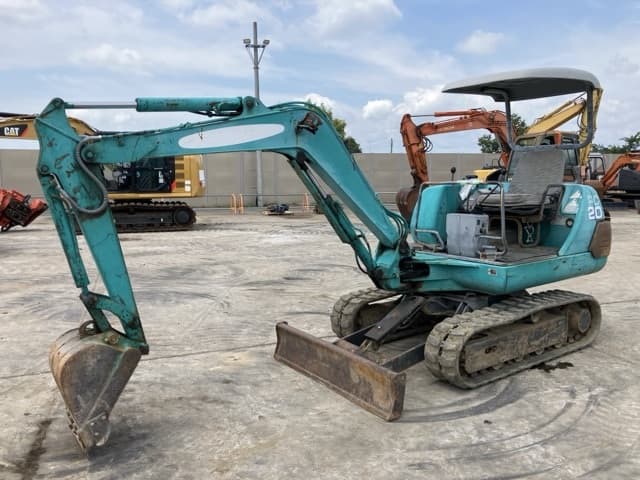 MINI EXCAVATOR — Auction (lot 8457-361)