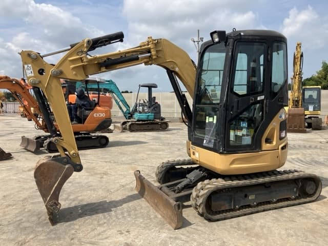 MINI EXCAVATOR — Auction (lot 8457-365)