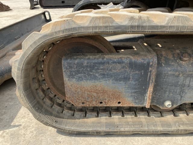 MINI EXCAVATOR — Auction (lot 8457-365)