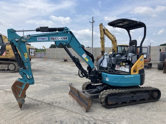 MINI EXCAVATOR — Auction (lot 8457-366)