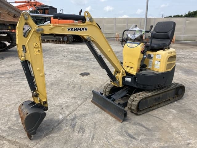 MINI EXCAVATOR — Auction (lot 8457-368)