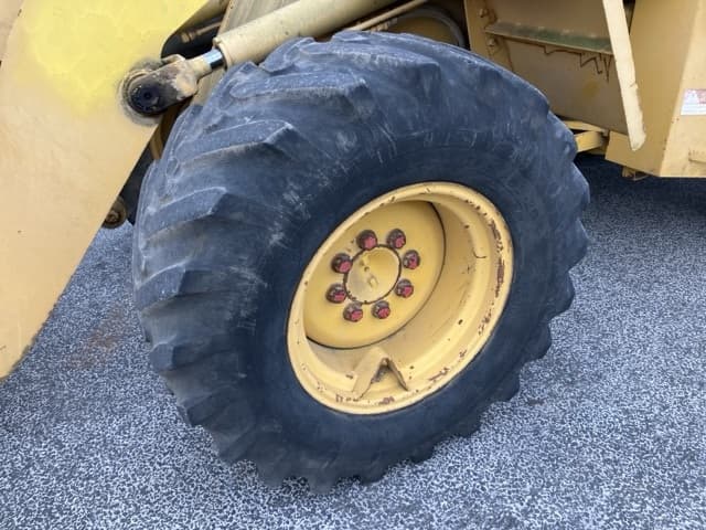 WHEEL LOADER — Auction (lot 8457-371)